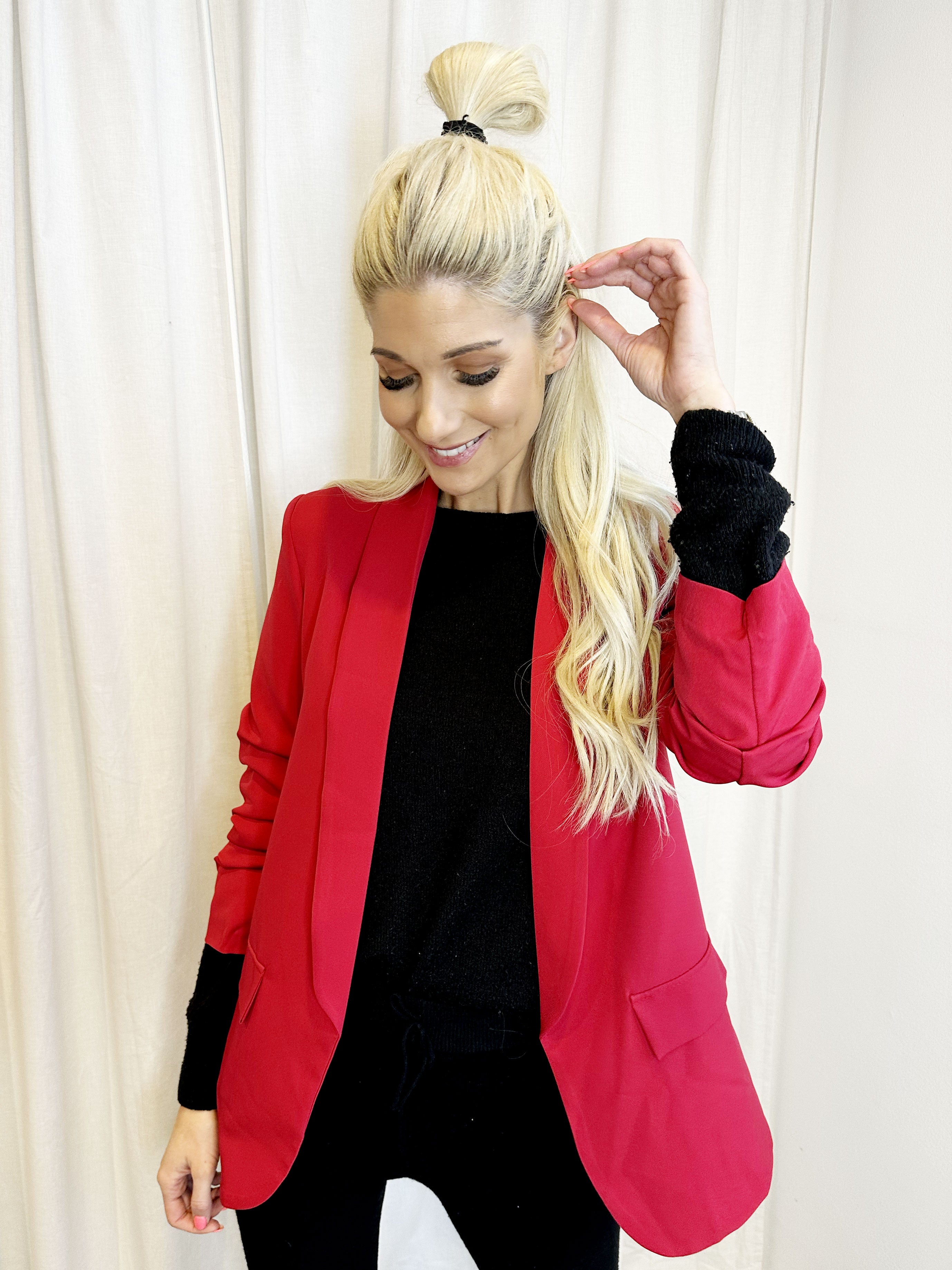 Mila - Snygg blazer med rynka på ärmen